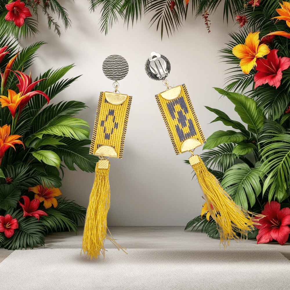 沖縄の伝統工芸「読谷山花織」を使ったイヤリング