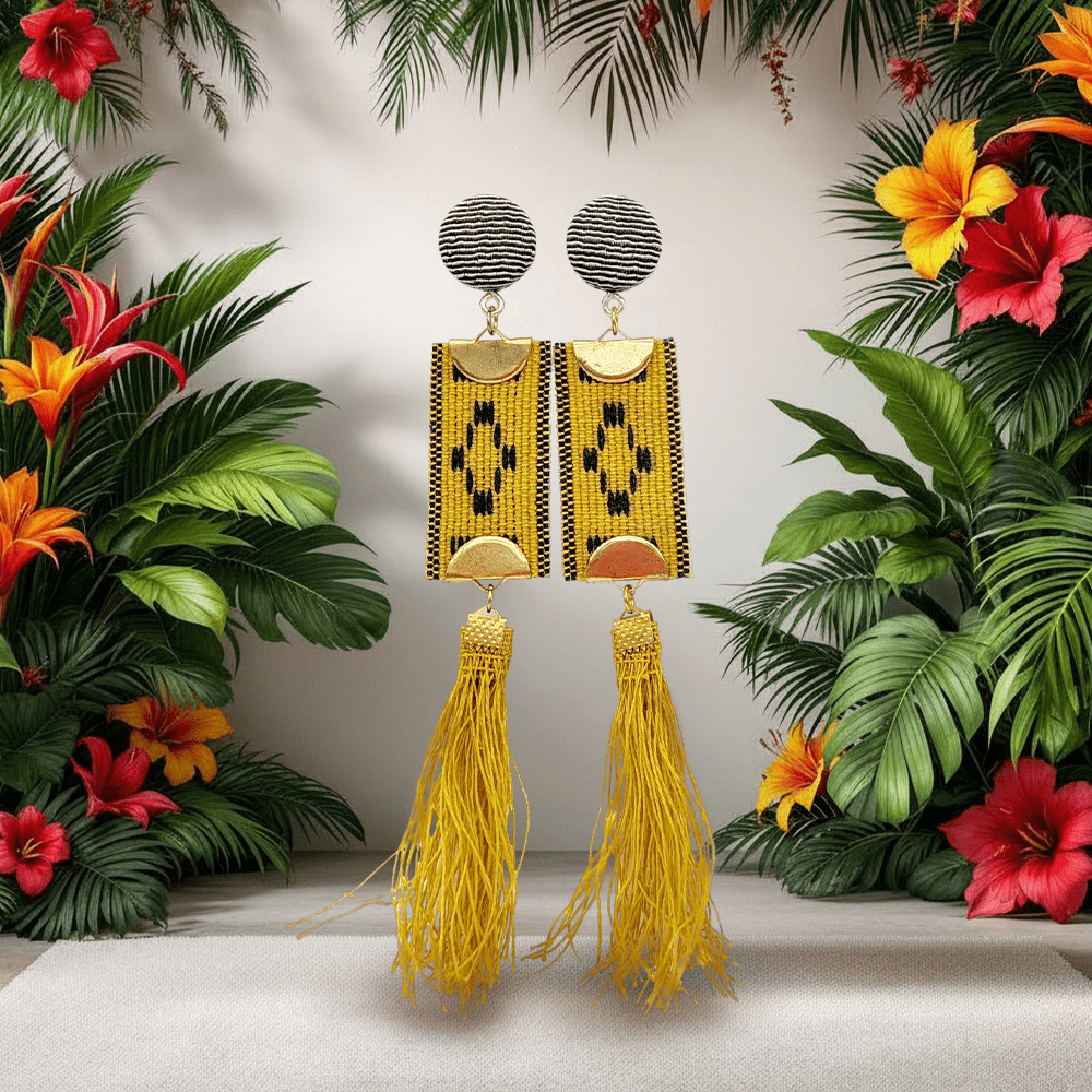 沖縄の伝統工芸「読谷山花織」を使ったイヤリング