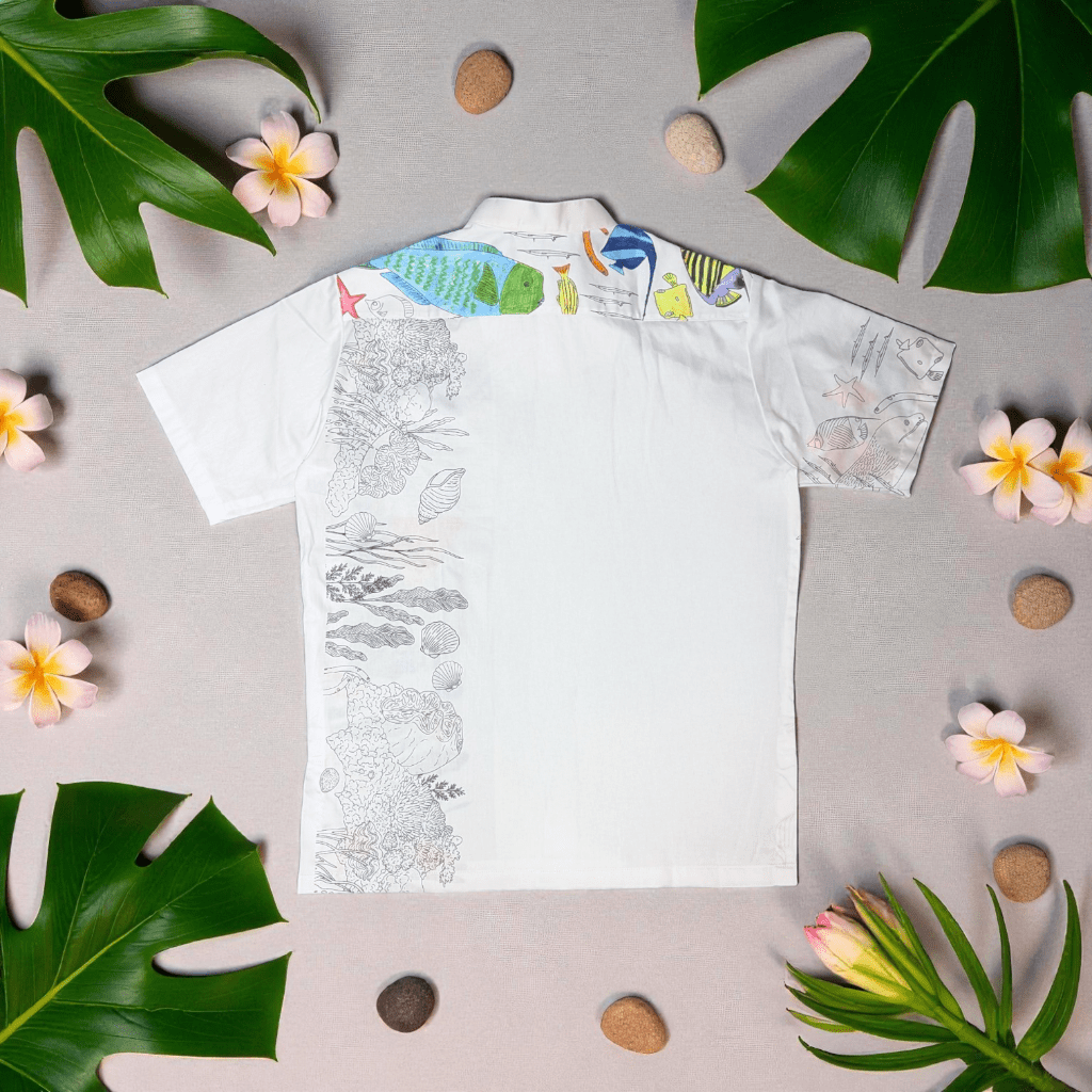 塗りゆしは「色でつなぐ、家族の幸せ」をテーマに作られた色塗りができるかりゆしウェアです。